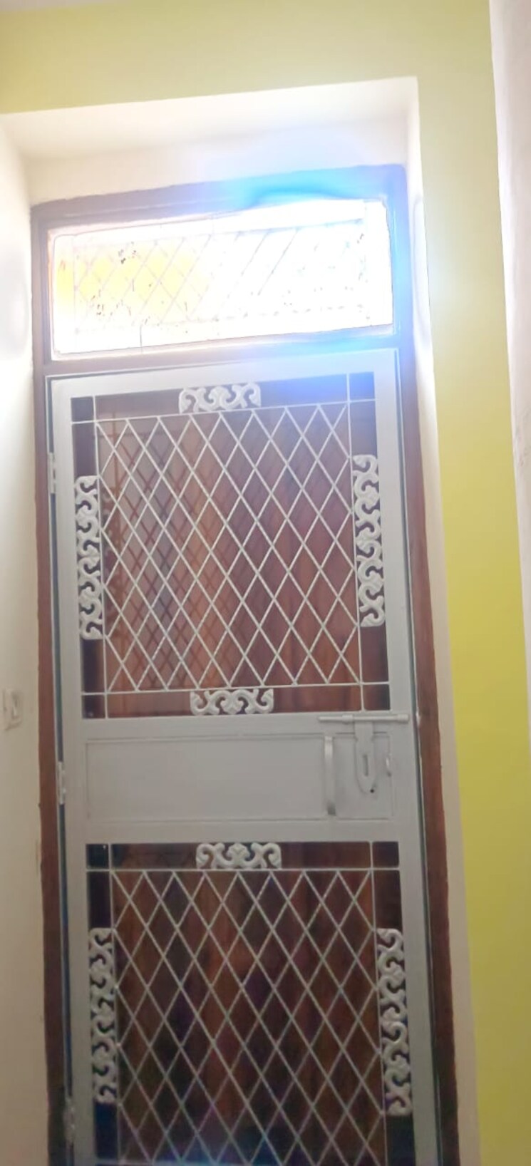 undefined, shaheen bagh 2 Bedroom 55 Sq.Yd. Apartment In Shaheen Bagh Delhi 8289742