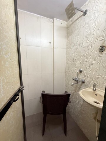 Bathroom in 1.5 BHK Apartment at Seawoods – for Rent