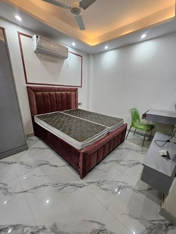 Bedroom in 3 BHK Apartment at Orchid Petals, Sector 49 – for Rent