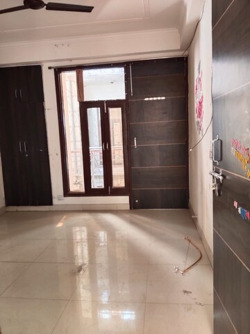 Room in 1 BHK Builder Floor at Saket – for Rent