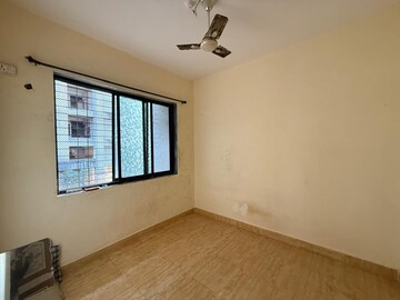 Room in 1 BHK Apartment at Seawoods – for Rent