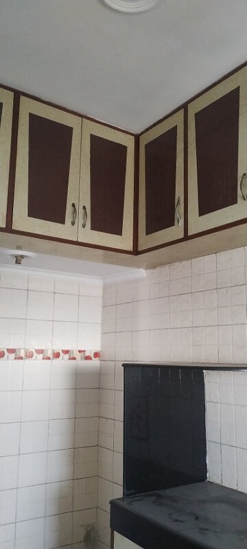 Bathroom in 3.5 BHK Apartment at Alaknanda Society, Sector 56 – for Sale