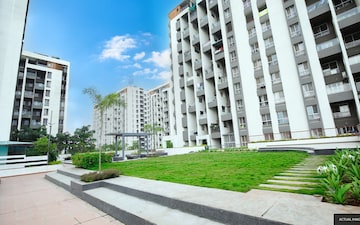 2 BHK Apartment For Sale in Juinagar