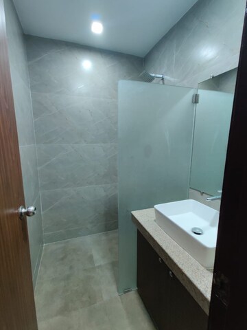 Bathroom in 2.5 BHK Apartment at Oberoi Realty Splendor, Jogeshwari East – for Rent