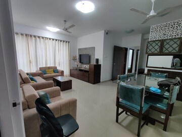 Living Room in 2.5 BHK Apartment at Oberoi Realty Splendor, Jogeshwari East – for Rent