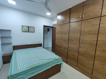 Bedroom in 2.5 BHK Apartment at Oberoi Realty Splendor, Jogeshwari East – for Rent