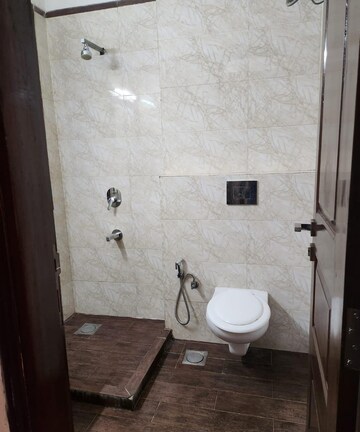Bathroom in 3 BHK Builder Floor at Sushant Vyapaar Kendra, Sector 43 – for Rent