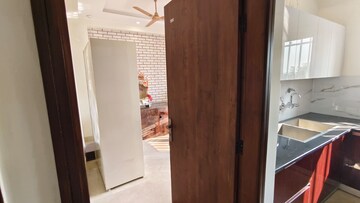 Master Bedroom in 3 BHK Builder Floor at Gms Road – for Rent