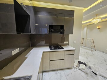 Kitchen in 2.5 BHK Builder Floor at Central Park 3 Flower Valley, Sohna Sector 33 – for Rent
