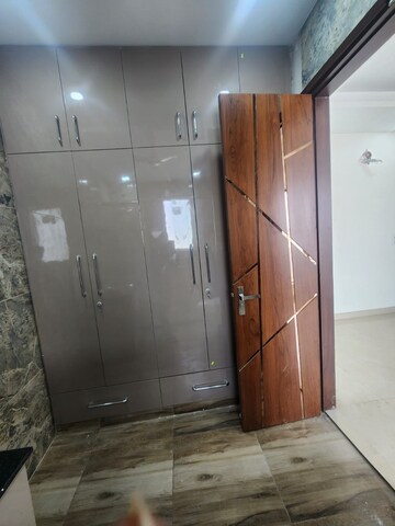 Bathroom in 3 BHK Builder Floor at Ardee City, Sector 52 – for Rent