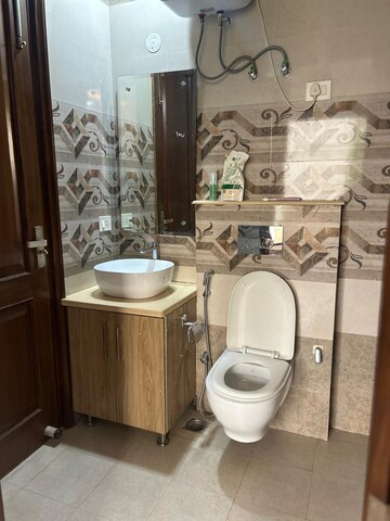 Bathroom in 3 BHK Builder Floor at Ardee City, Sector 52 – for Rent