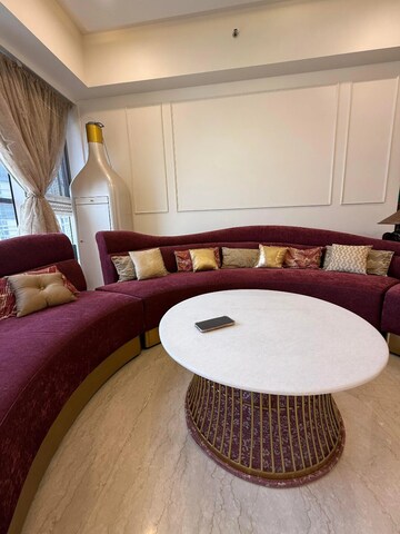 Team Area in 3 BHK Apartment at Lodha The Park, Worli – for Rent
