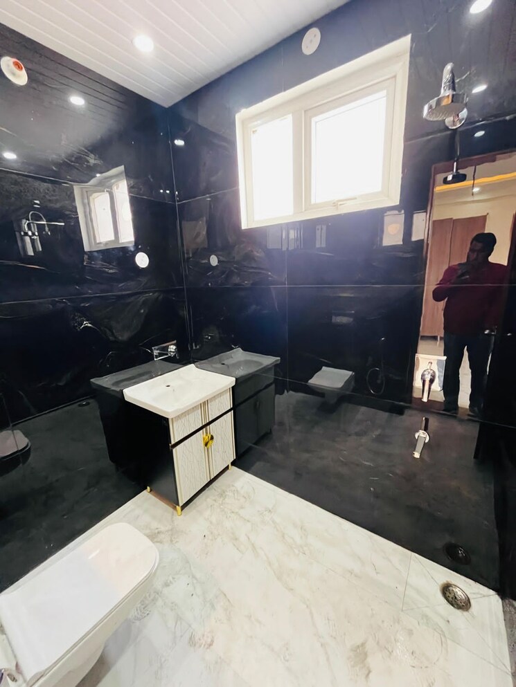 Master Bedroom, gms road 4 Bedroom 111 Sq.Yd. Independent House In Gms Road Dehradun 8290343