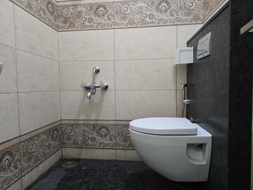 Bathroom in 1 BHK Apartment at Indiranagar – for Rent