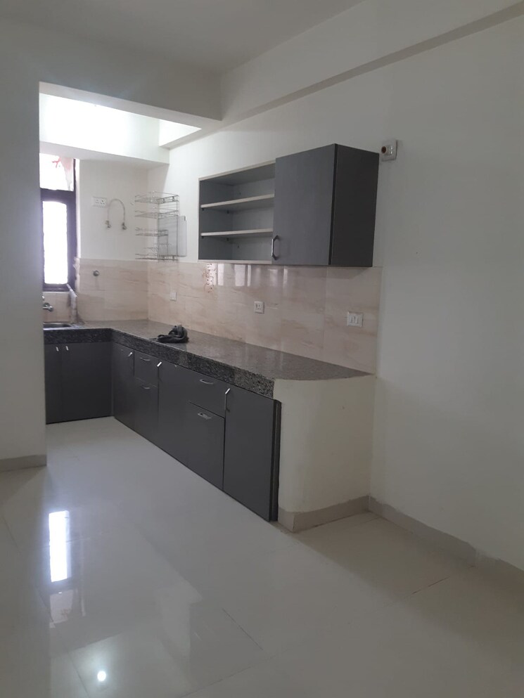 Kitchen, sector 85 3 Bedroom 150 Sq.Yd. Builder Floor In Sector 85 Faridabad 8290438