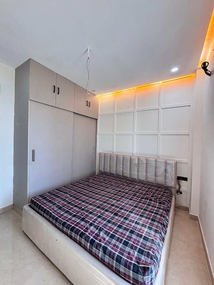 Bedroom, sector 85 3 Bedroom 150 Sq.Yd. Builder Floor In Sector 85 Faridabad 8290438