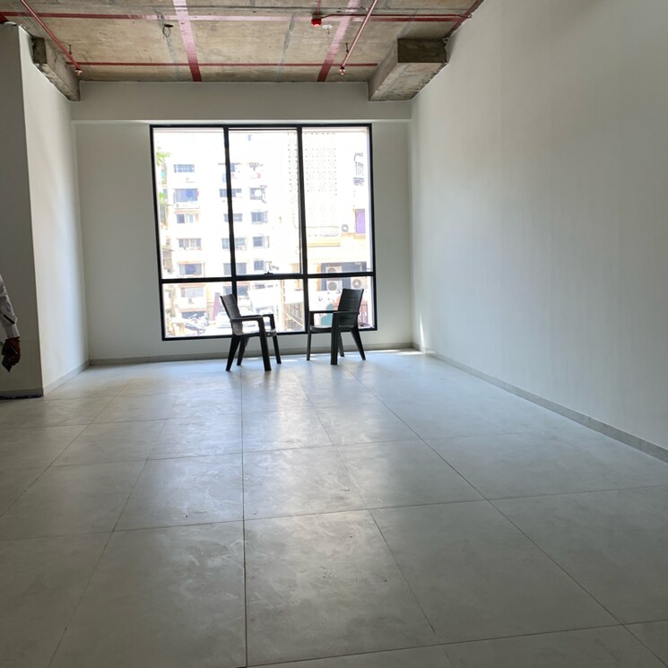 Room, borivali west Commercial Office Space 570 Sq.Ft. In Borivali West Mumbai 8290488