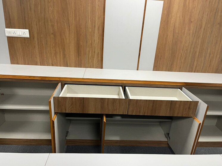 Bedroom, sg highway Commercial Office Space 3370 Sq.Ft. In Sg Highway Ahmedabad 8290479