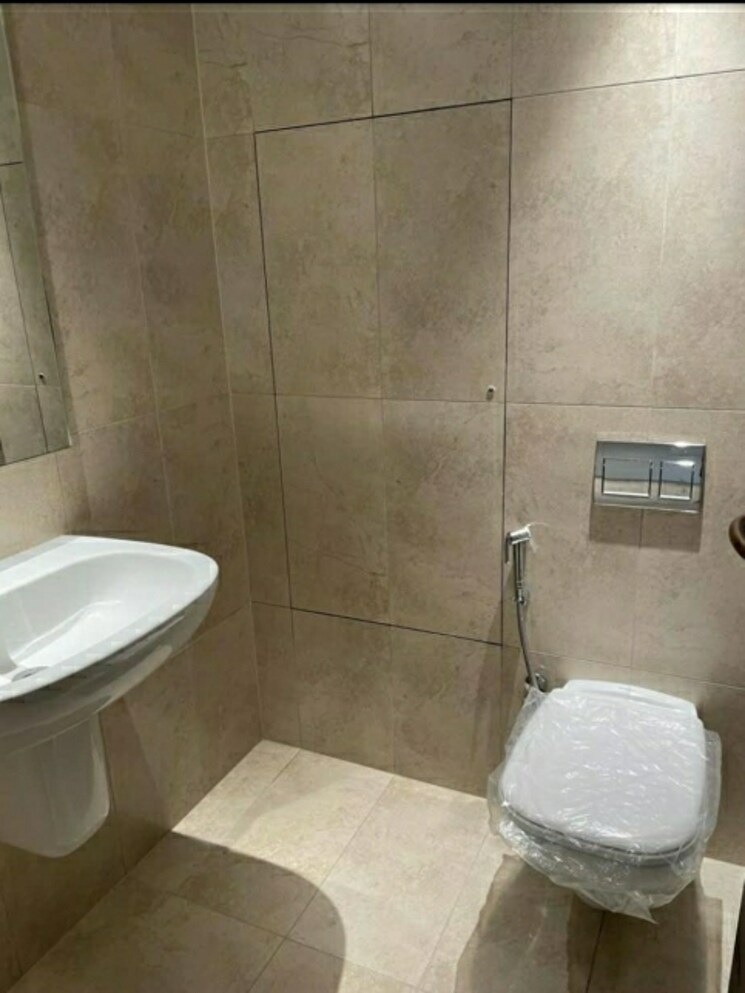 Bathroom, clover-watergardens 3 Bedroom 1550 Sq.Ft. Apartment In Kalyani Nagar Pune 8290567