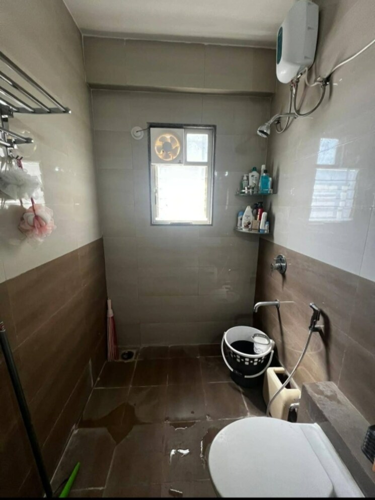 Bathroom, karia-konark-nagar-phase-1 1 Bedroom 650 Sq.Ft. Apartment In Viman Nagar Pune 8290684