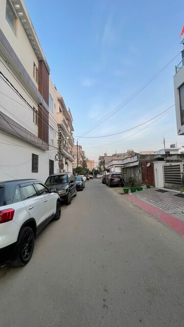 6+ BHK Independent House – Exterior View View at Gomti Nagar - for Rent