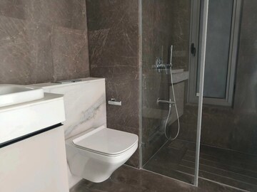 Bathroom in 5 BHK Apartment at Rustomjee Crown, Prabhadevi – for Rent