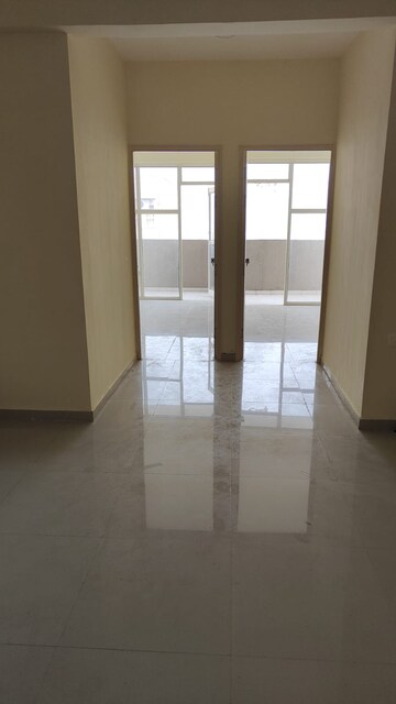Room in 2 BHK Builder Floor at Sector 40 – for Rent