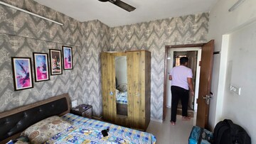 Bedroom in 2 BHK Apartment at Everest World Tulip, Kolshet Road – for Rent