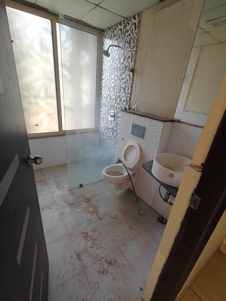 Bathroom, gaur-saundaryam 4 Bedroom 2590 Sq.Ft. Apartment In Tech Zone 4 Greater Noida Greater Noida 8290895