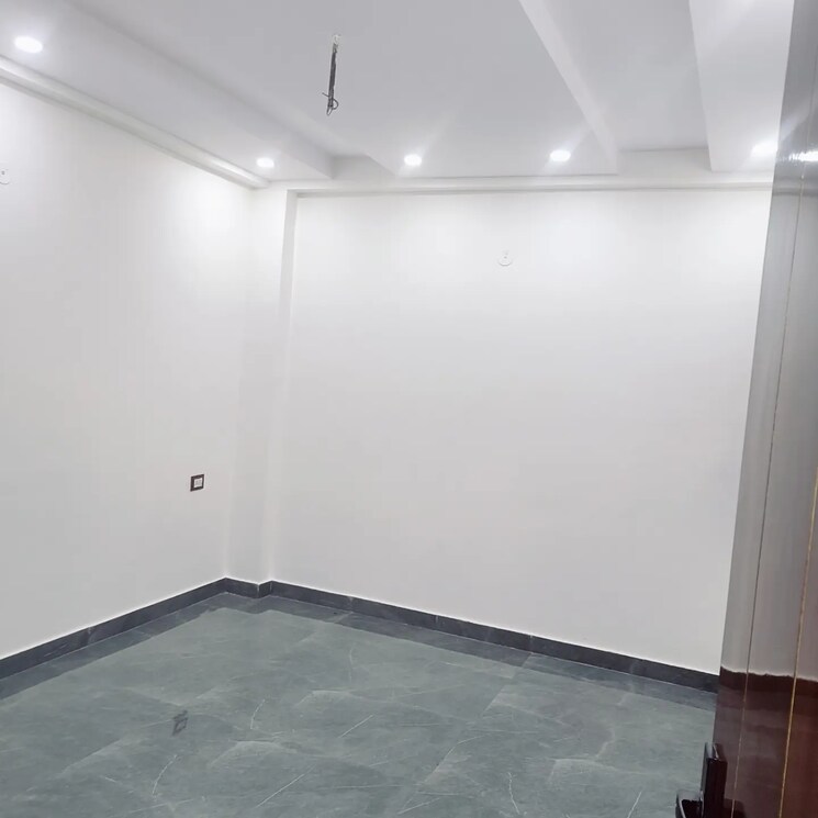 Room, burari 2 Bedroom 50 Sq.Yd. Builder Floor In Burari Delhi 8290917