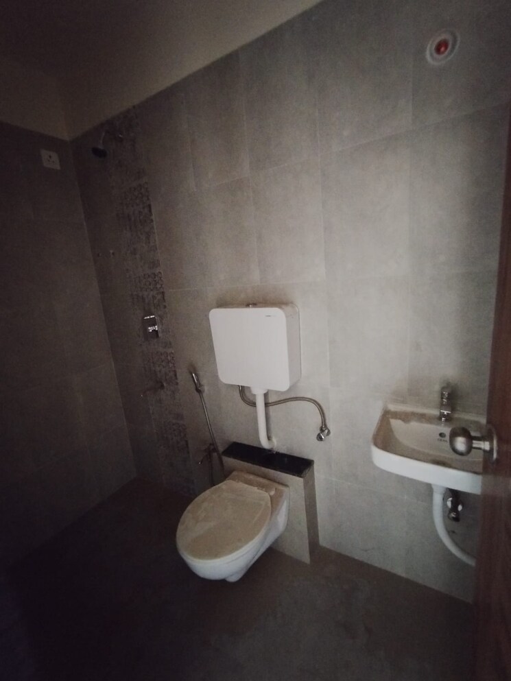Bathroom, k-m-horizon-palms-2 1 Bedroom 450 Sq.Ft. Apartment In Owale Thane 8290929