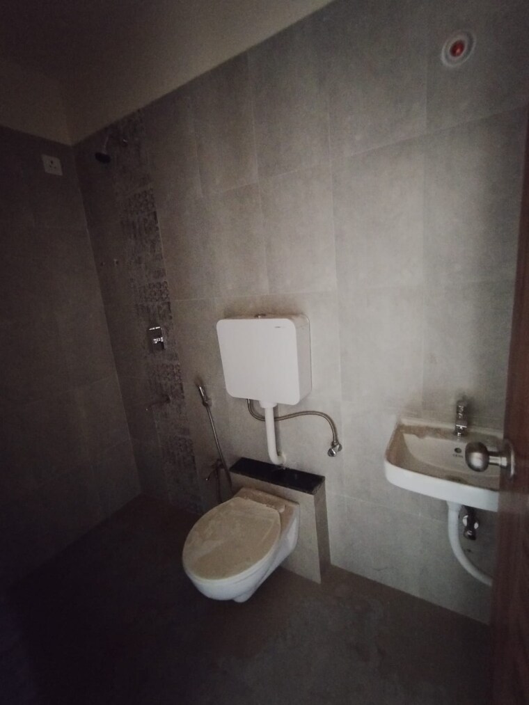 Bathroom, k-m-horizon-palms-2 1 Bedroom 450 Sq.Ft. Apartment In Owale Thane 8290929