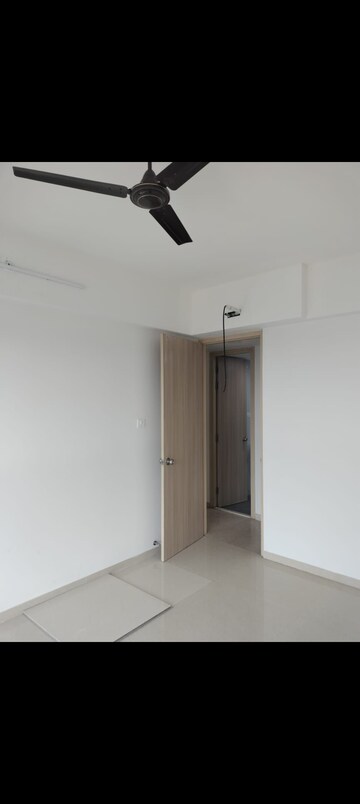 Room in 2 BHK Apartment at Rajesh Raj Infinia, Malad West – for Rent