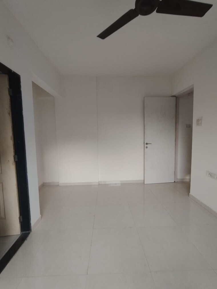 Room, puranik-city-phase-iii 1 Bedroom 450 Sq.Ft. Apartment In Ghodbunder Road Thane 8290935