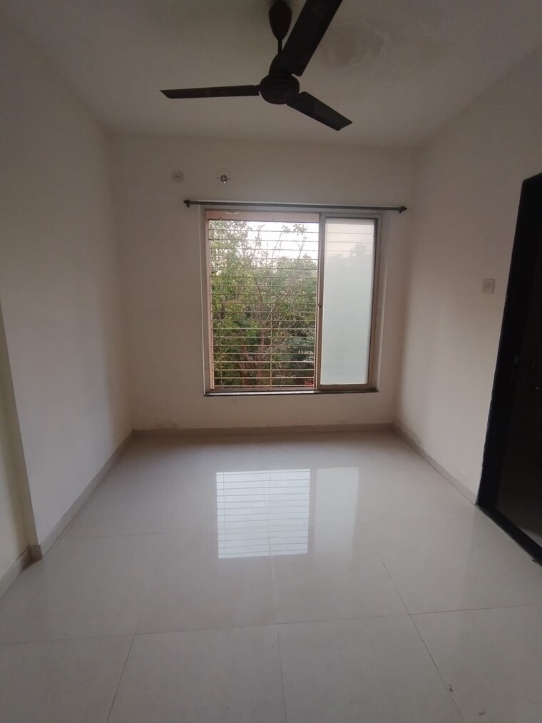 Room, puranik-city-phase-iii 1 Bedroom 450 Sq.Ft. Apartment In Ghodbunder Road Thane 8290935