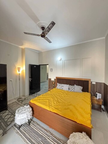 Bedroom in Studio Builder Floor at Sector 45 – for Rent