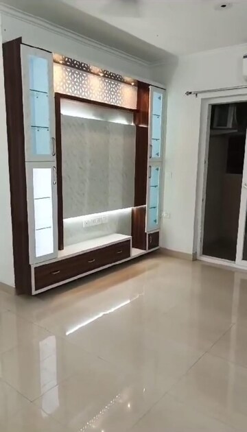 Room in 3.5 BHK Apartment at ATS Nobility, Sector 4, Greater Noida – for Rent