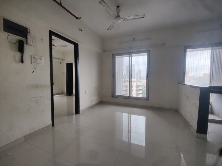 Room, malad west 1 RK 346 Sq.Ft. Apartment In Malad West Mumbai 8291037