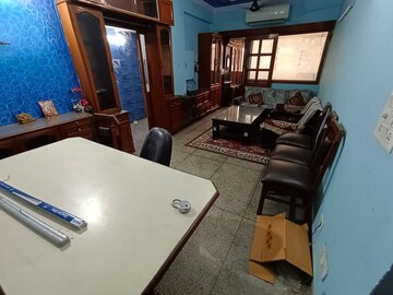 Master Bedroom in 2 BHK Apartment at Mayur Vihar 1 – for Rent