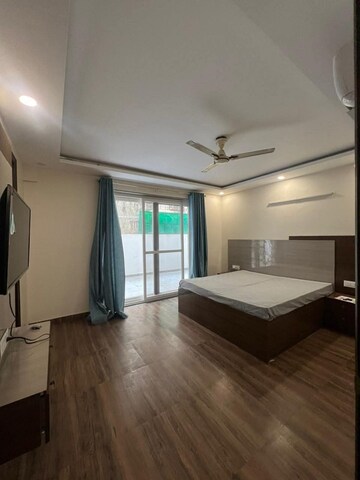 Room in 1 BHK Builder Floor at RWA Residential Society Sector 46, Sector 46 – for Rent