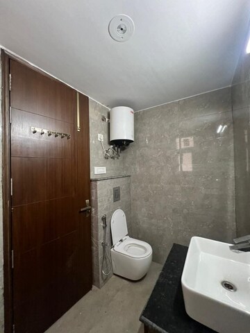 Bathroom in 1 BHK Builder Floor at RWA Residential Society Sector 46, Sector 46 – for Rent