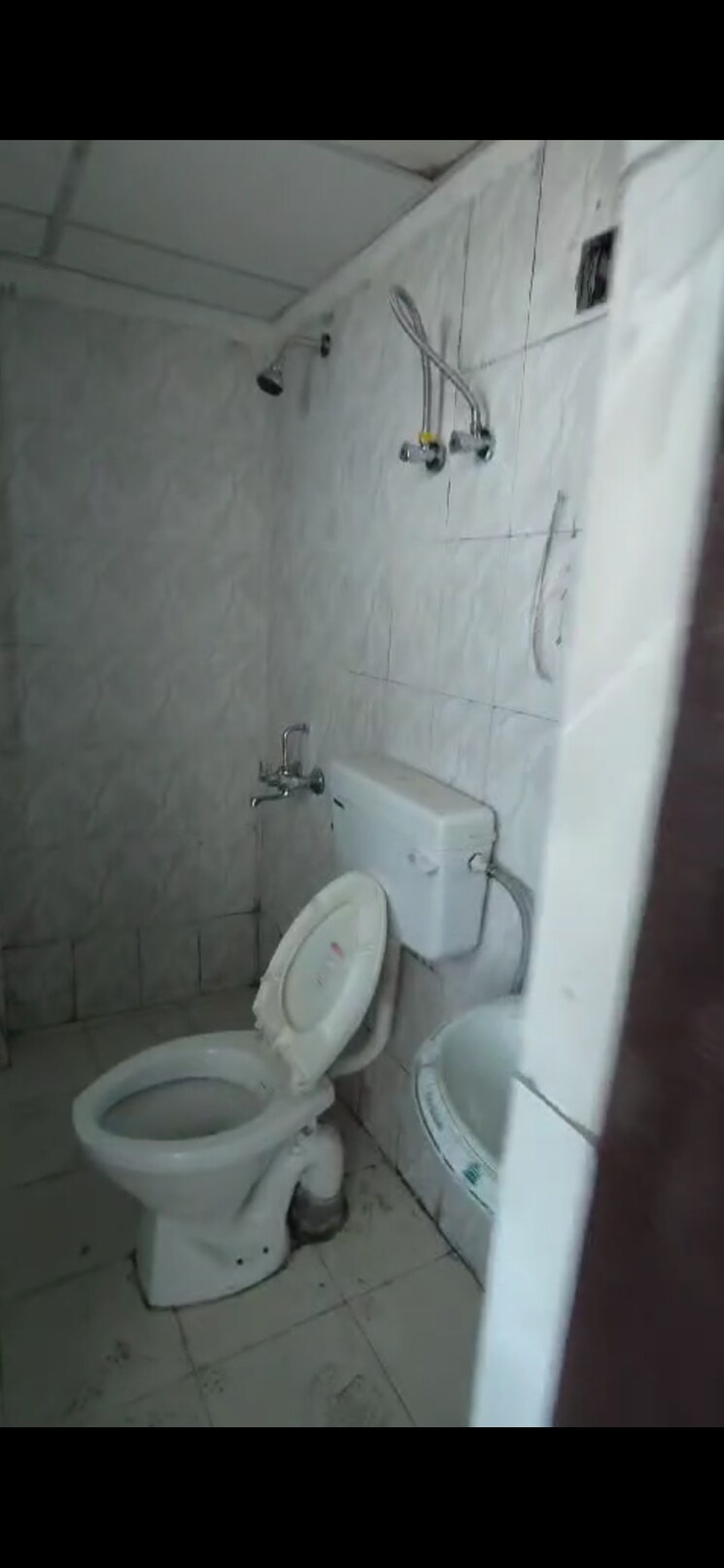 Bathroom, mgi-gharaunda 3 Bedroom 1100 Sq.Ft. Apartment In Raj Nagar Extension Ghaziabad 8291067