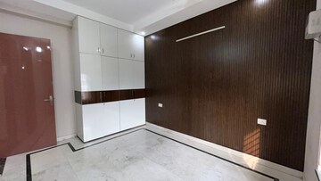 Room in 3 BHK Builder Floor at RWA Residential Society Sector 46, Sector 46 – for Rent