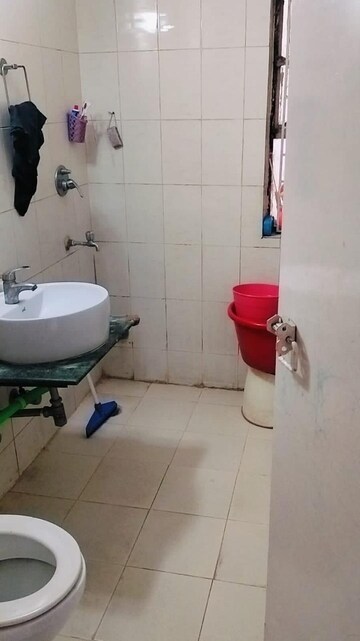 Attached Bathroom in 2 BHK Apartment at Vasant Kunj – for Rent