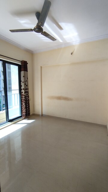 Room in 1 BHK Apartment at Raunak City Phase 3, Kalyan West – for Rent