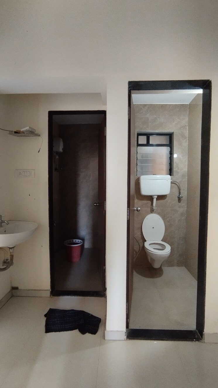 Bathroom, raunak-city-sector-4-d2 1 Bedroom 700 Sq.Ft. Apartment In Kalyan West Thane 8291099