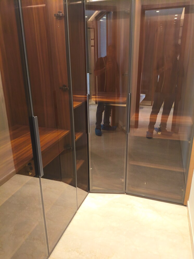 Bathroom, central-park-bignonia-towers 3 Bedroom 3805 Sq.Ft. Apartment In Sohna Sector 32 Gurgaon 8291129