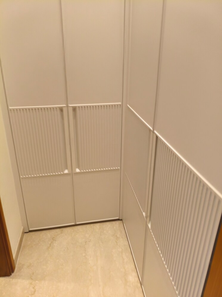 Bathroom, central-park-bignonia-towers 3 Bedroom 3805 Sq.Ft. Apartment In Sohna Sector 32 Gurgaon 8291129