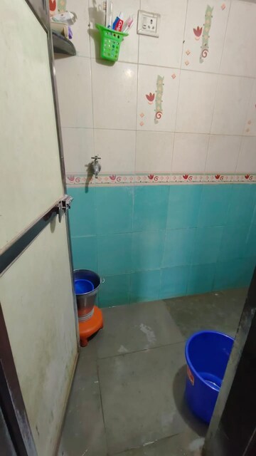 Bathroom in 1 BHK Apartment at Dombivli West – for Rent