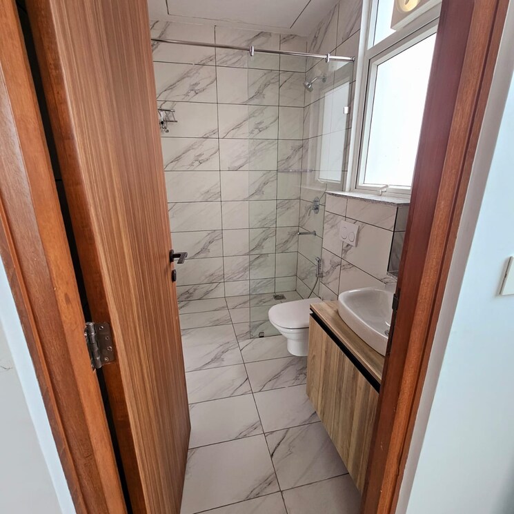 Bathroom, sector 69 3 Bedroom 1578 Sq.Ft. Apartment In Sector 69 Gurgaon 8291113